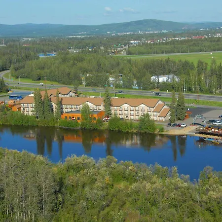 Pike\'S Waterfront Lodge 